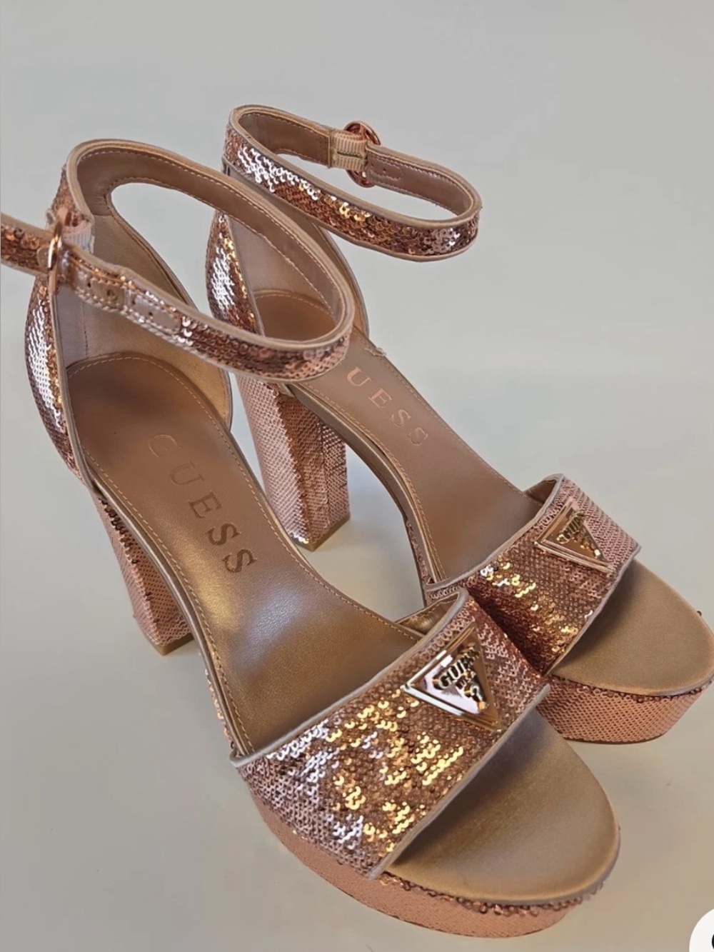 GUESS Seton Women's Platform Sandals Rose Gold Sequin Block Heel Size 9.0 Medium
